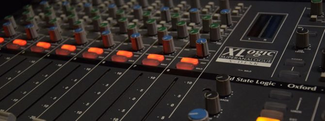 Mixing console