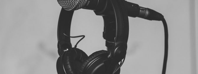 Microphone and headphones